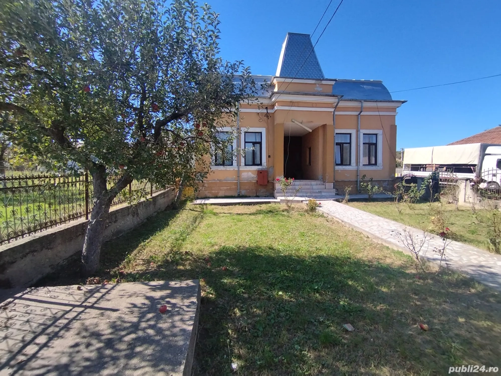 Casă 5 camere + living, teren 1.556 m    Beleți-Negrești, jud. Argeș