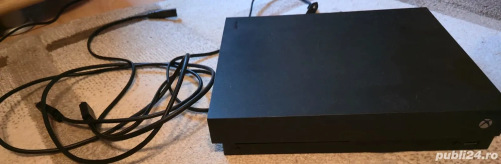 Xbox One X 1TB + Controller + 25 Jocuri fizice(Se pot vinde separat)