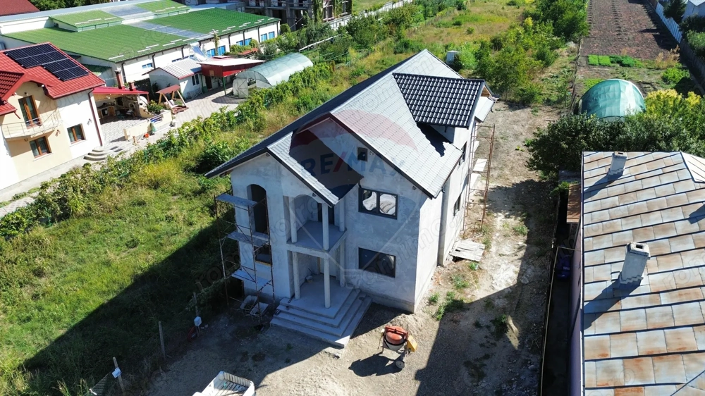 Casă / Vilă 5 camere Fundatura Magura