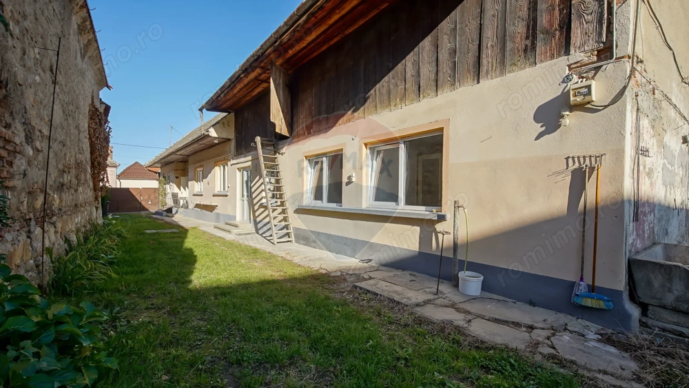 Comision 0 %! Casă cu 5 camere de vânzare în zona Turches!