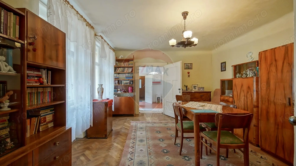 Apartament cu potențial deosebit, pe str. Republicii – Centrul Istoric