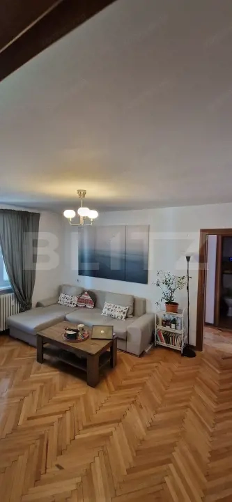 Apartament de 3 camere, 57 mp, zona Stefan cel Mare Apartament de 3 camere, 57 mp, zona Stefan cel Mare