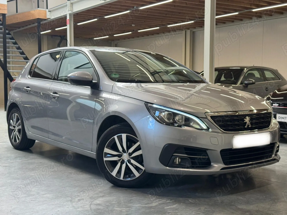 Peugeot 308 Facelift Style, Cockpit digital - 2021 -  Benzina - 110 hp - 84.000 km - Proprietar