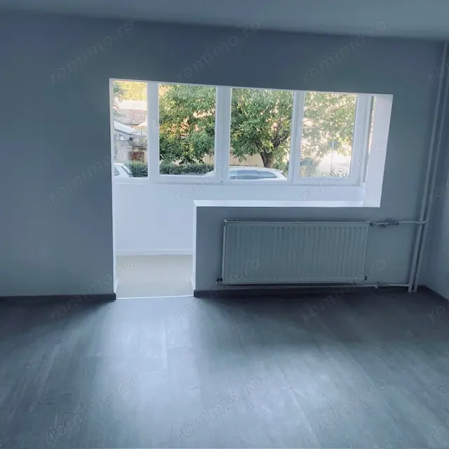 Vand 2 camere renovat integral Steaua!