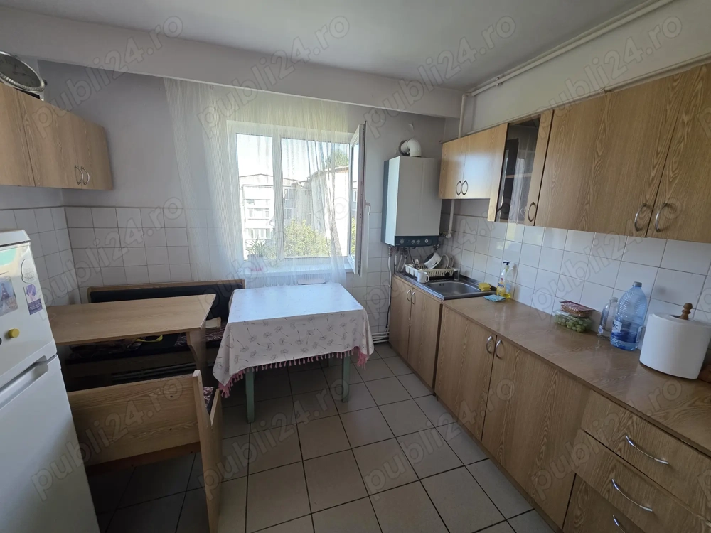 Vand apartament 3 camere Gojdu