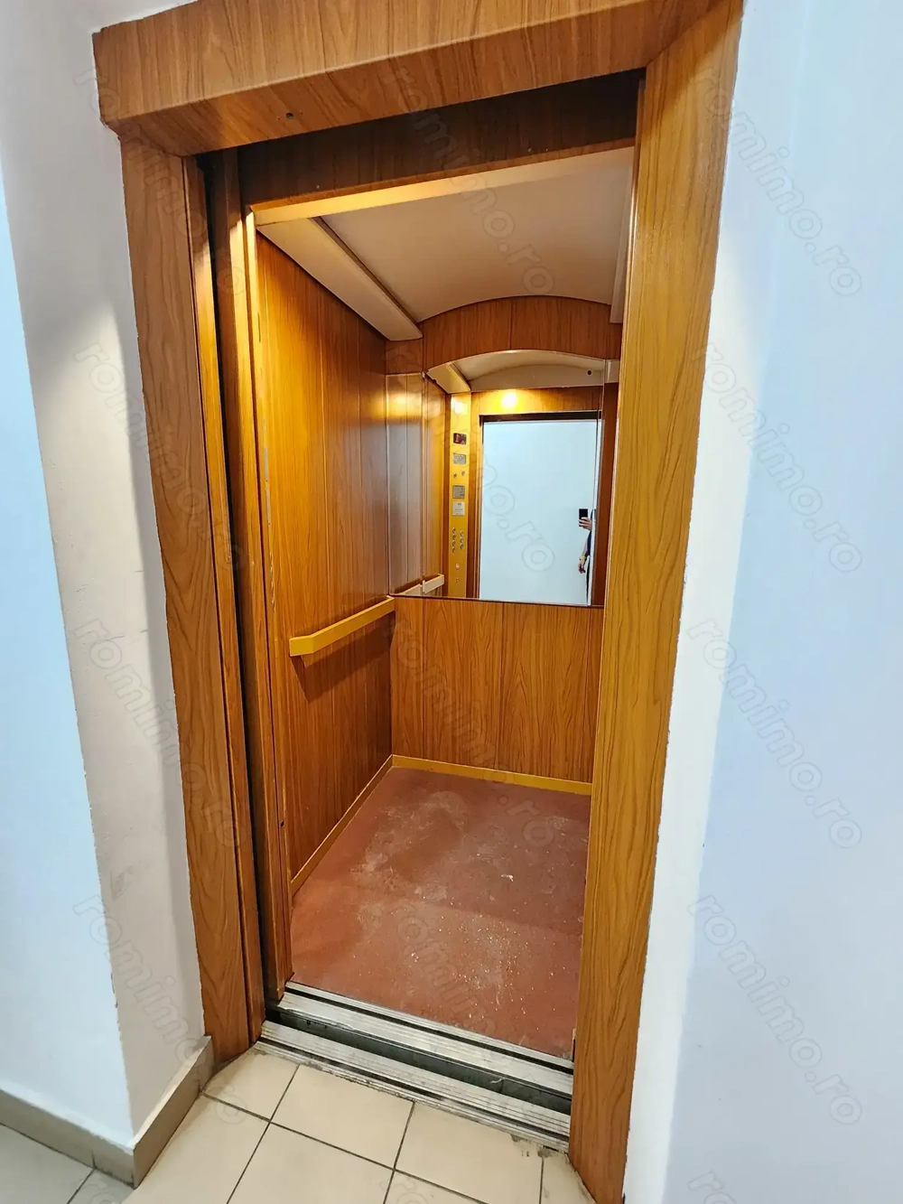 Zona Dorobantilor -  Apartament  2 camere, etaj 1si loc de parcare