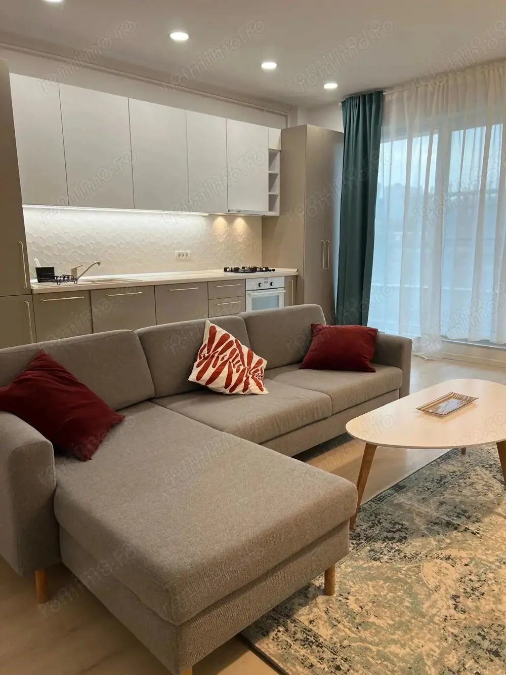 : De închiriat apartament 3 camere spațios, mobilat modern, Laguna Residence