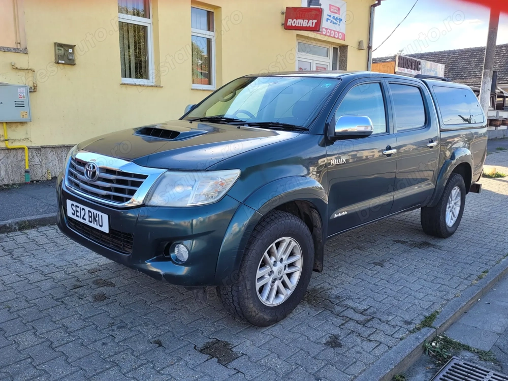 Toyota Hilux Invincible - 4x4 - an 2012