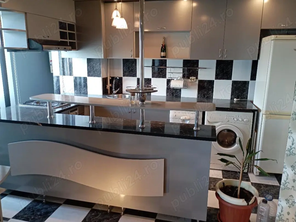 Apartament 2 camere decomandat-amenajat-Bld.Decebal Deva