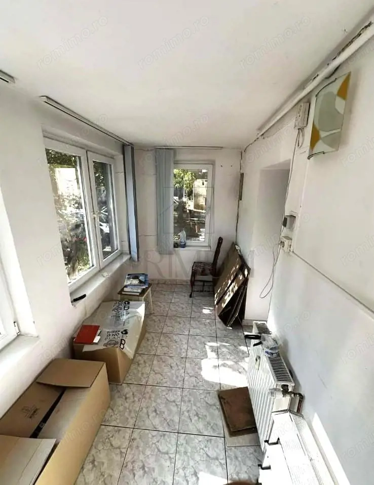 BUCOVINA - PARTER INALT - 3 CAMERE - 2 BAI - 1 BALCON - DEBARA - CENTRALA PROPRIE