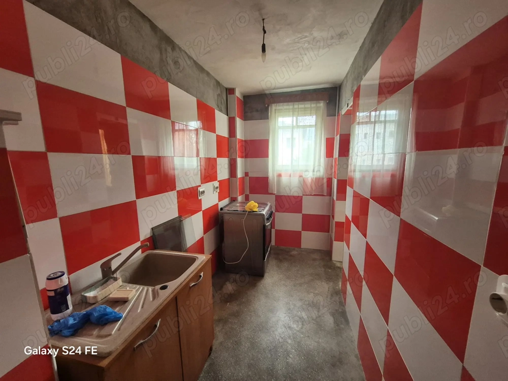  Vânzare apartament 2 camere   Zona Dărmănești