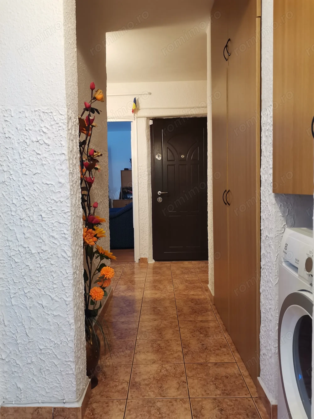 E3- Apartament 2 Camere decomandat, Et 3 4 ,centrala pe gaz, 54MP