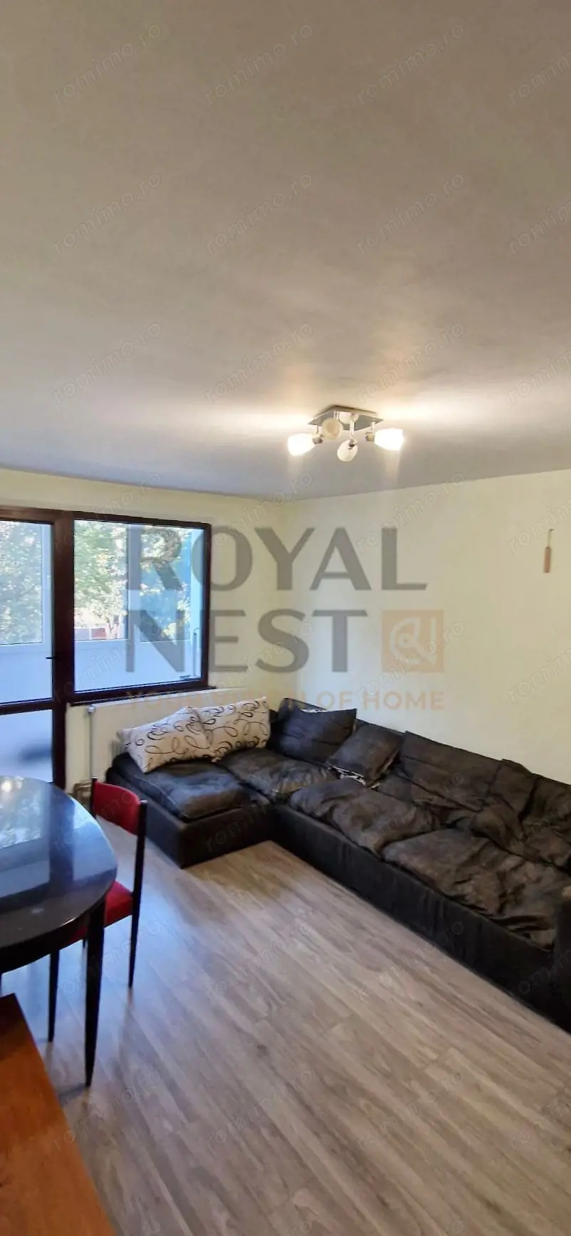 De inchiriat apartament cu 4 camere in Tractorul.