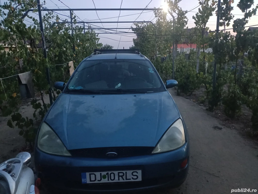 Vând Ford focus 