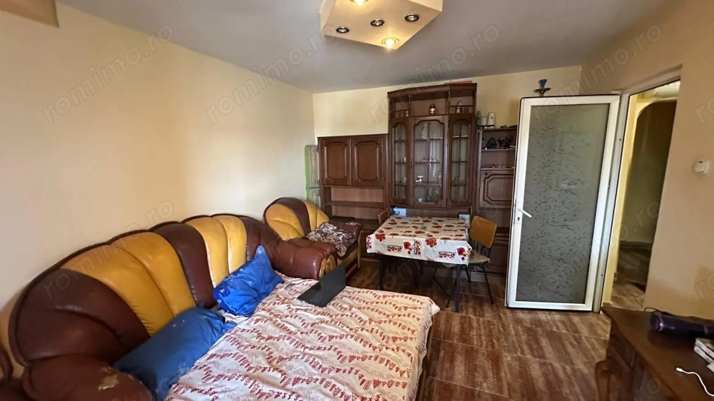 Apartament 3 camere zona Casa de Cultura Apartament 3 camere zona Casa de Cultura