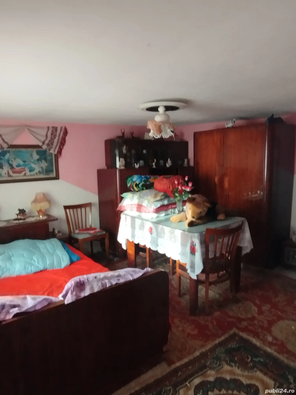 Vand casa zona linistita