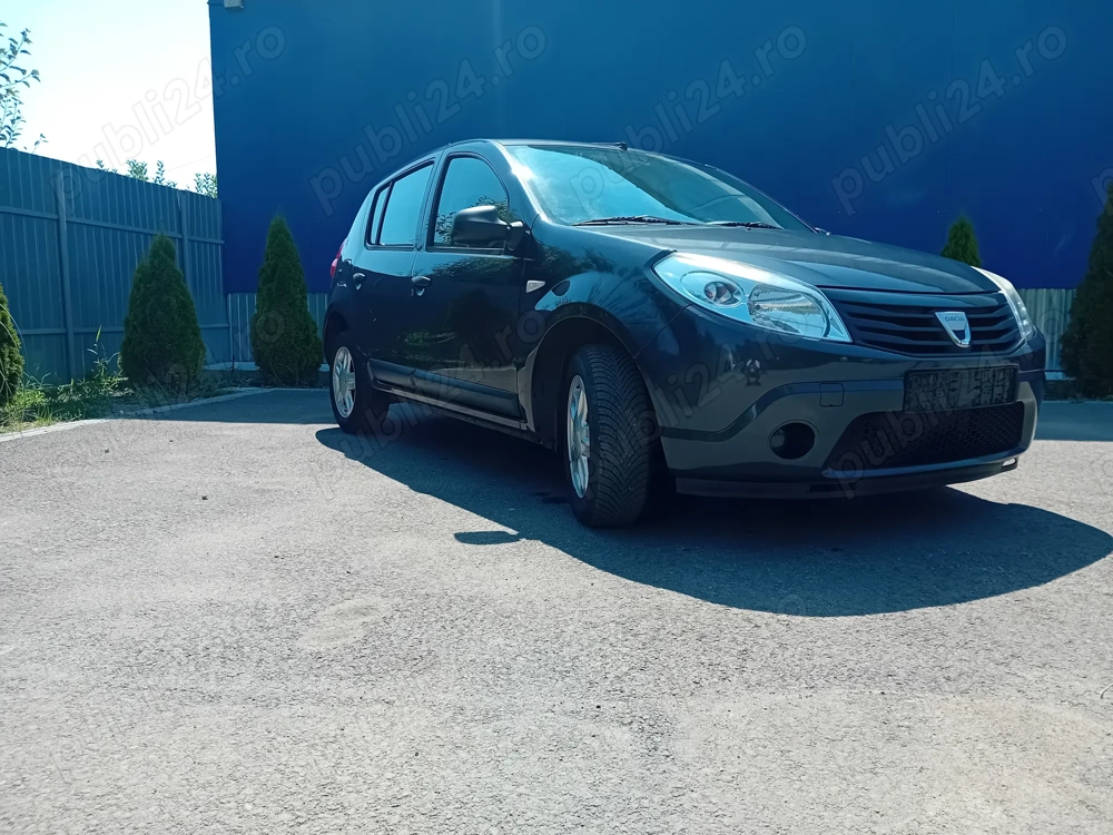 vand dacia sandero 1.2 benzina cu AC 