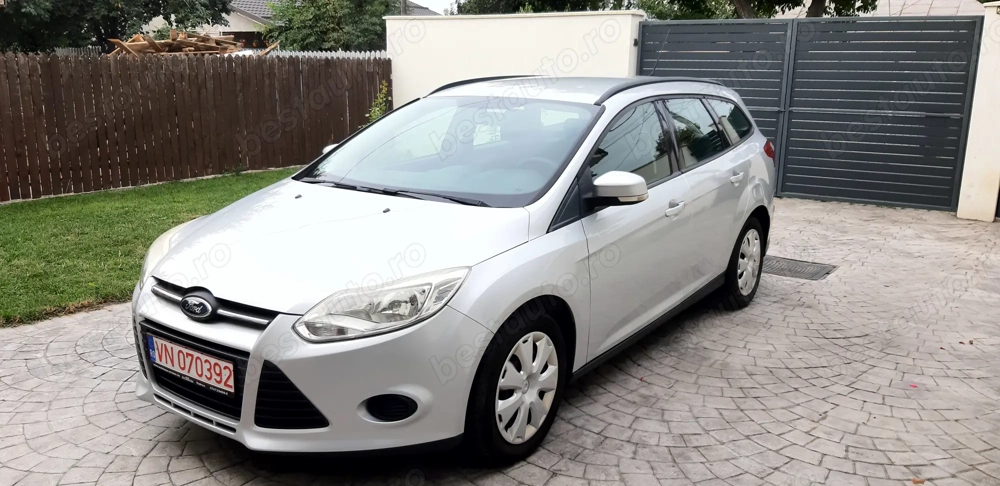 Ford focus 1.6 benzina clasic 2012