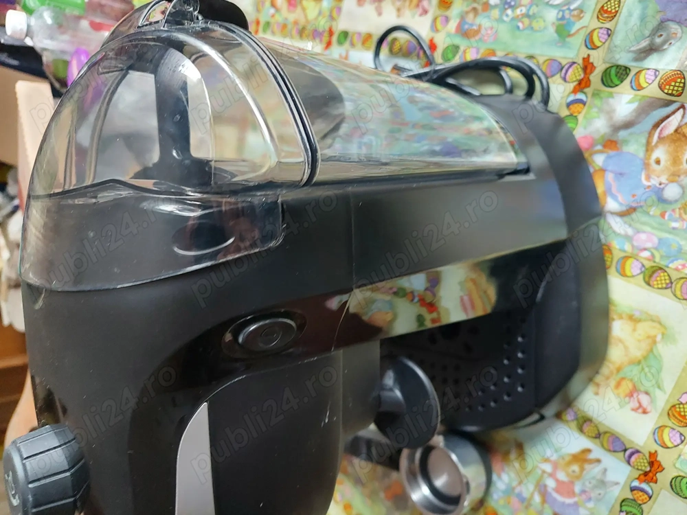 Vand expresor cafea DE LONGHI