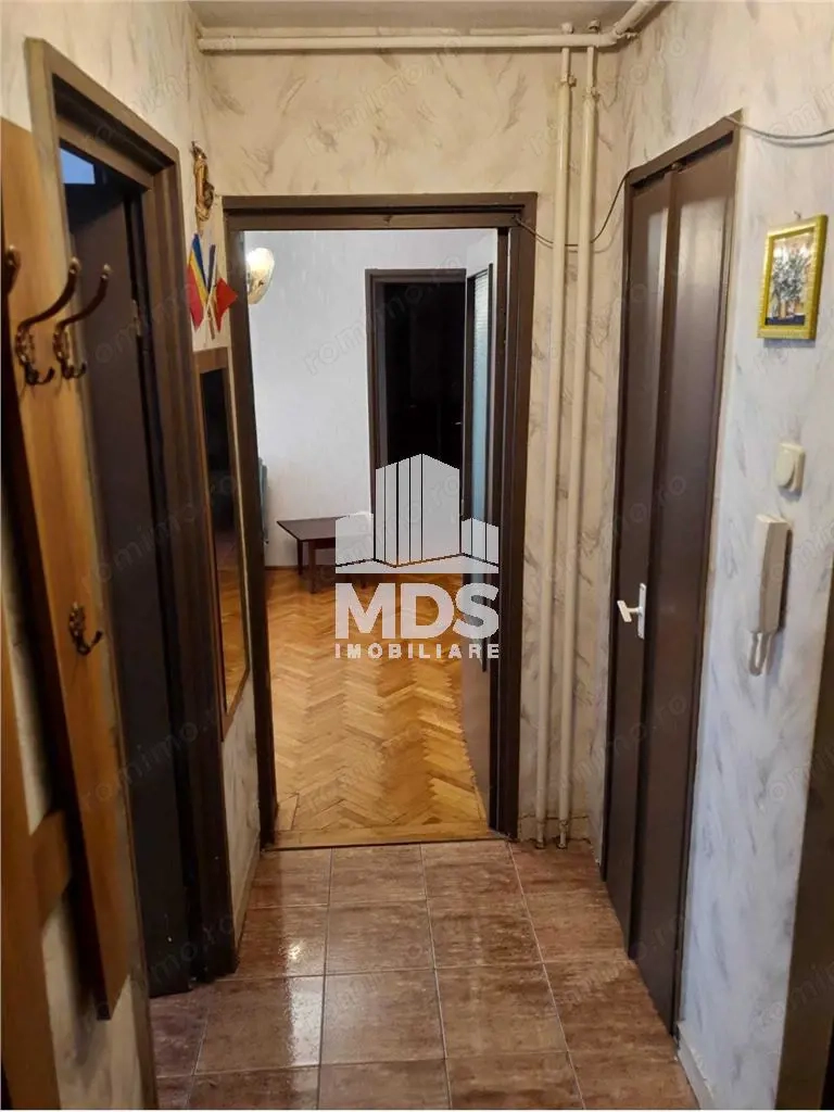 Mobilat si utilat la etajul 2 aproape de Medicina