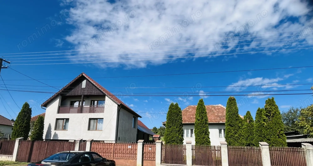 De vanzare doua case De vanzare doua case