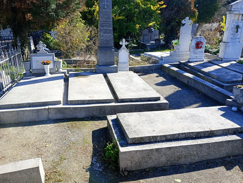 Vând locuri de veci în cimitirul Eternitatea Arad