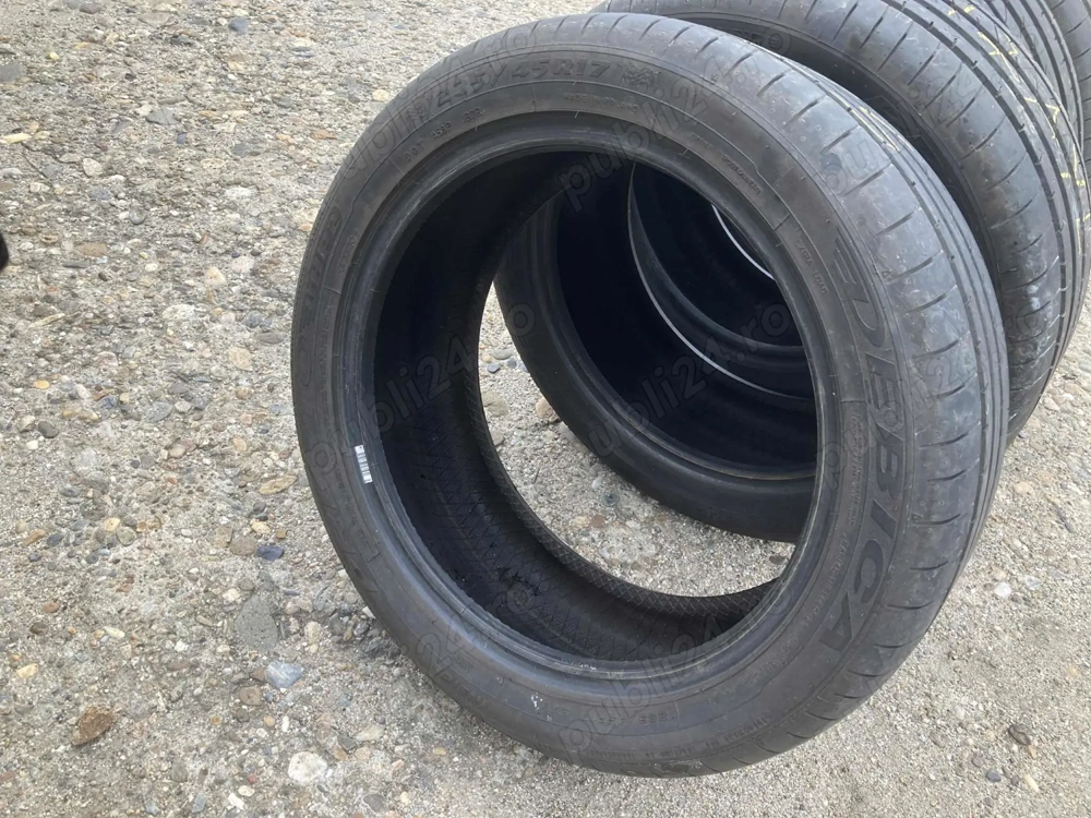 Vand 4 cauciucuri Debica 235/45/17 un set 