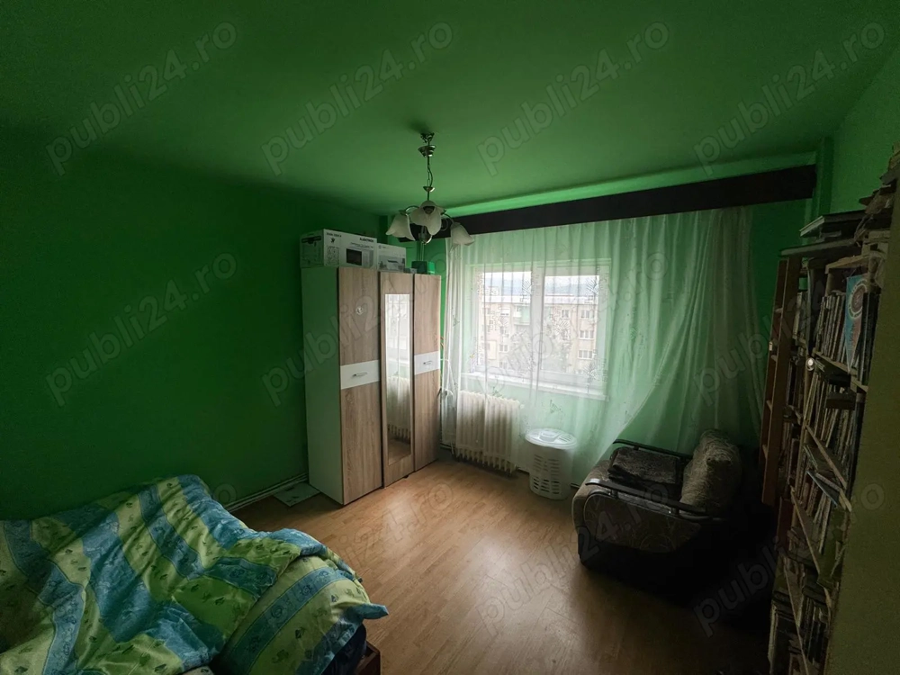 Apartament 3 camere decomandat, 66 mp, Deva   B-dul Decebal, etaj 4, zonă ultracentrală
