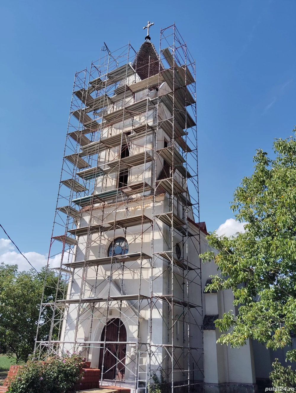 Schela metalica de închiriat cu montaj și transport inclus