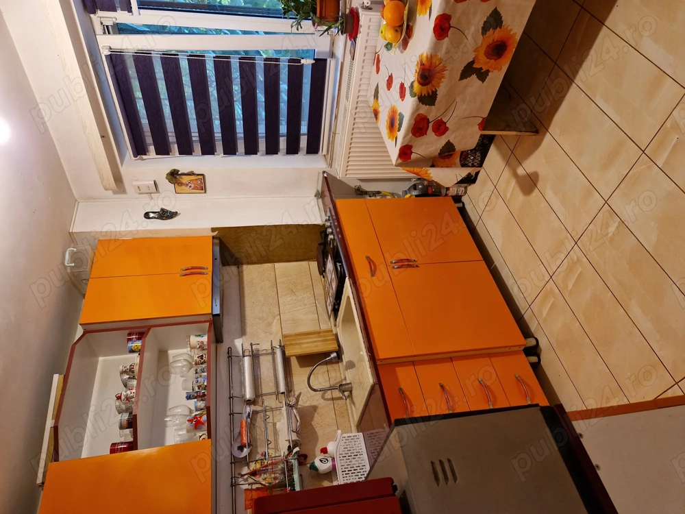 Vand apartament cu 2 camere 