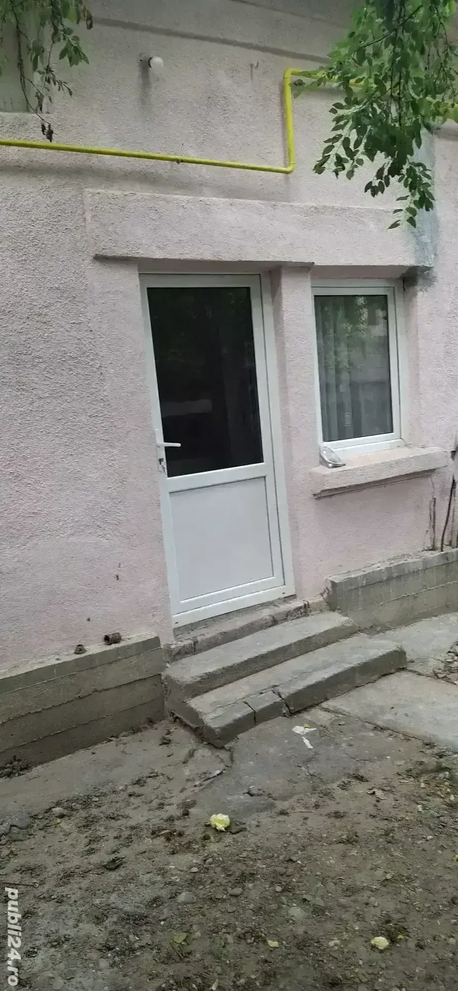 Închiriez 2 camere la casă  Închiriez 2 camere la casă