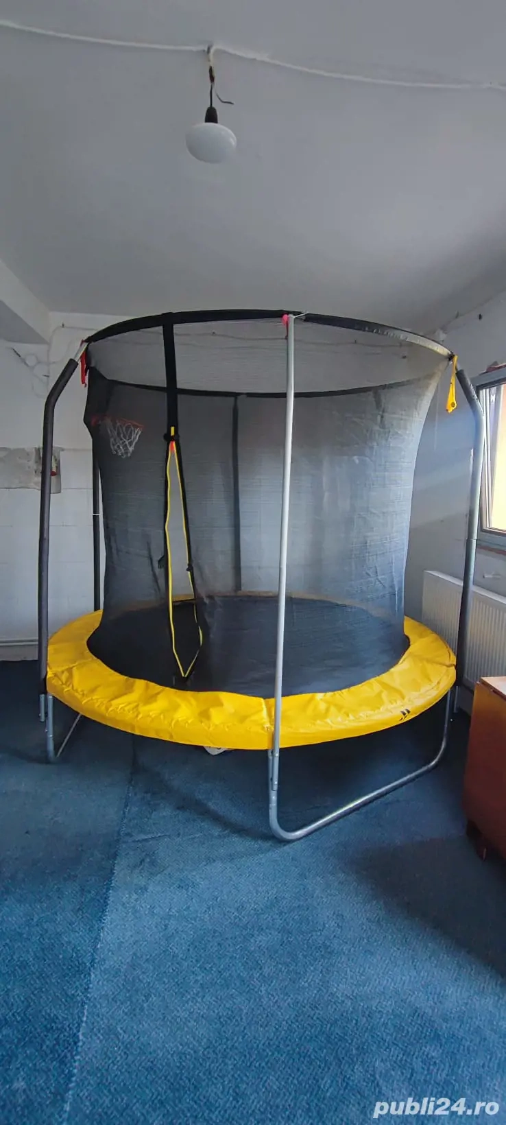 Vând trambulina Progressive 244cm