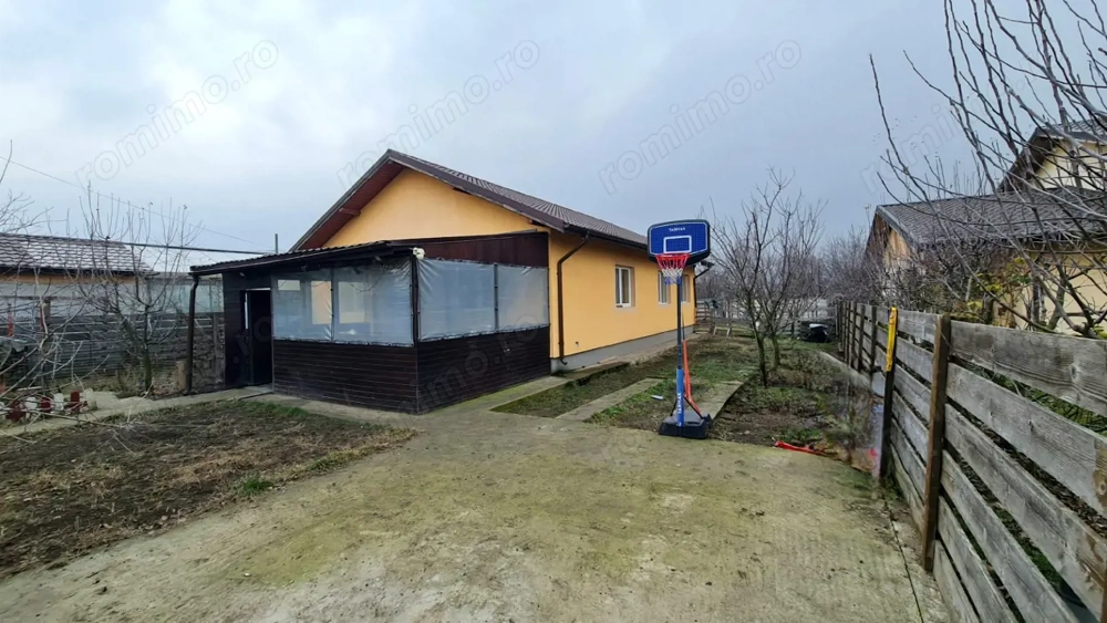 Casa individuala de familie | curte mare 500mp | Padure in apropiere