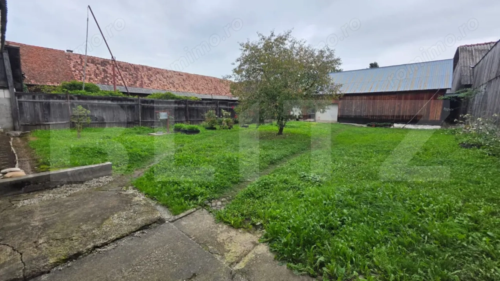 Casa de vanzare, cu 4 camere, 80 mp, satul Dorolea