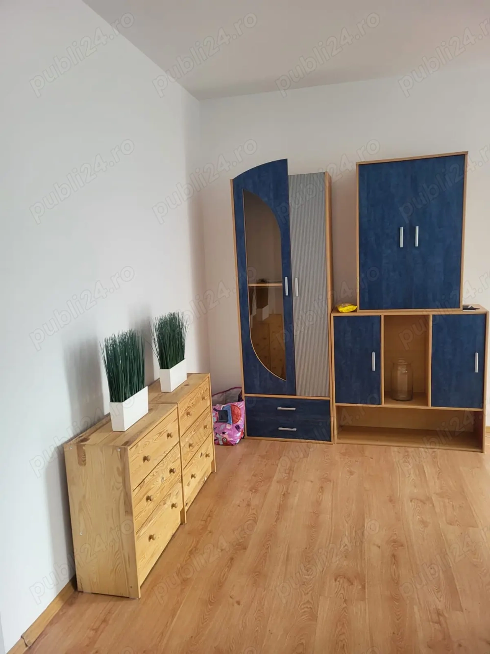 Închiriez apartament 2 camere zona Domenii