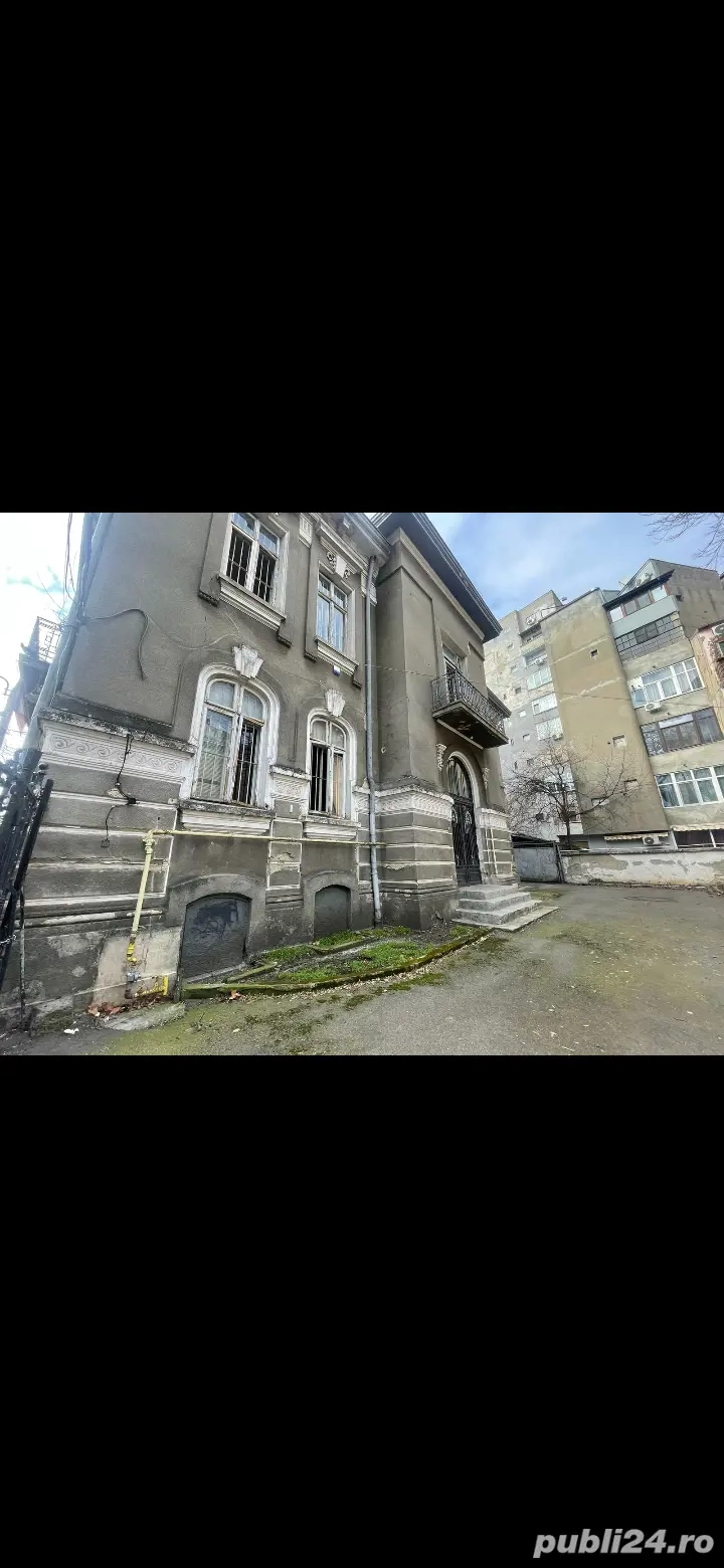 Vind vila 1200 mp 29 de apartamente fiecare cu baie,la 1.150.000 euro foarte superba 1000 euro met Vind vila 1200 mp 29 de apartamente fiecare cu baie,la 1.150.000 euro foarte superba 1000 euro met