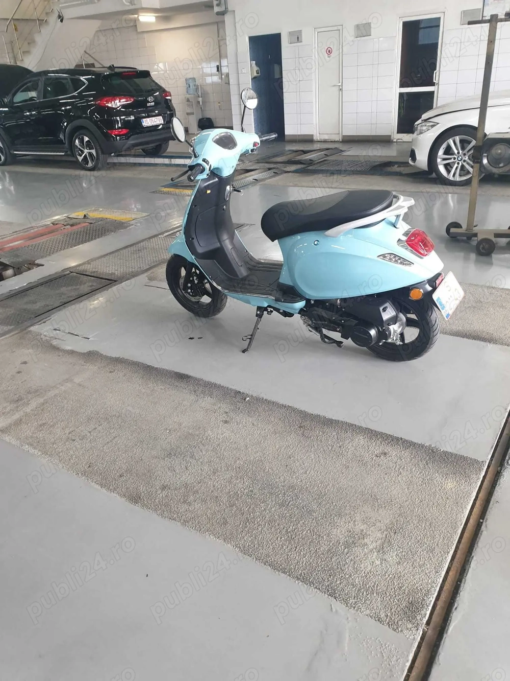 Închiriere scutere.