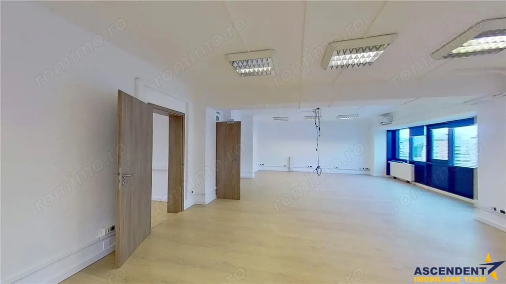 Tur LIVE! Spatiu birouri, renovat, Centrul Civic, Brasov.