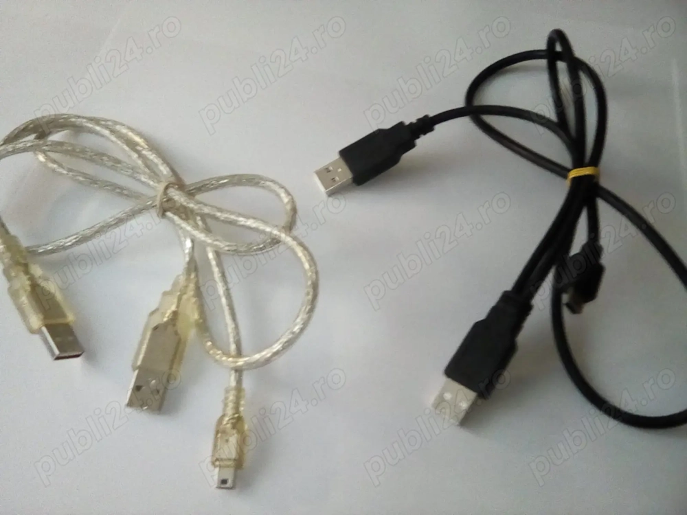 Cablu cu doua mufe USB tip A si o mufa tip mini USB