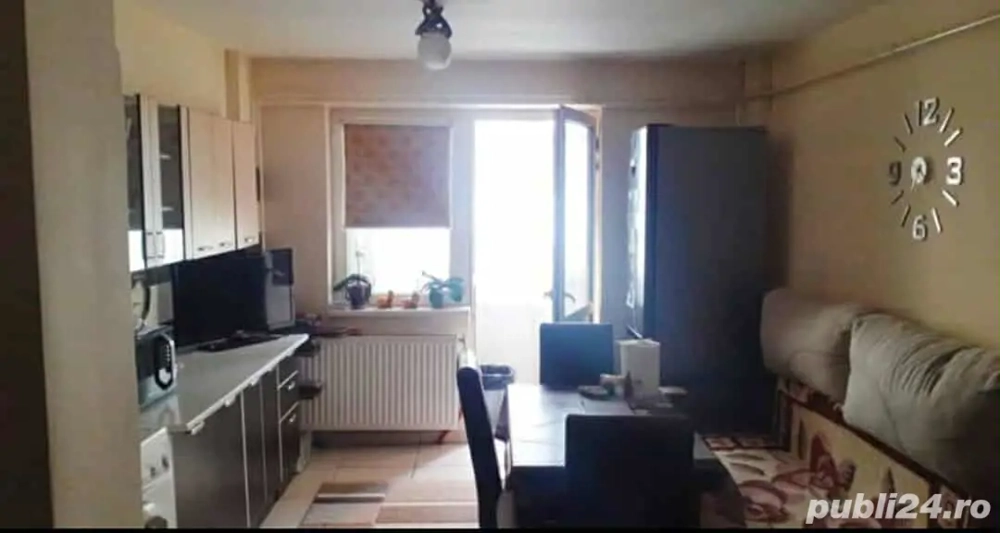 Vand apartament 2 camere decomandate 