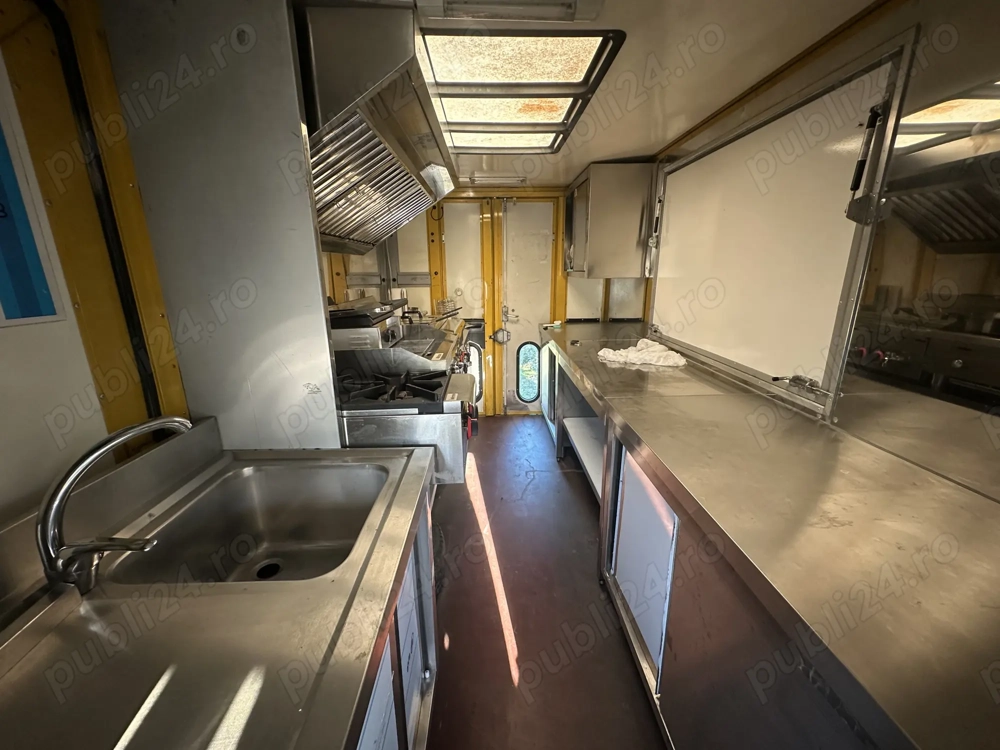 Food truck complet echipat 