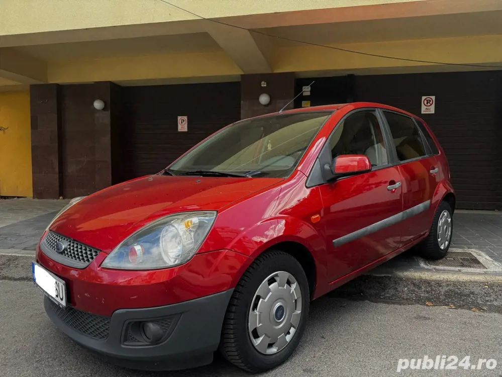 Ford Fieste titanium 1.4 benzina !
