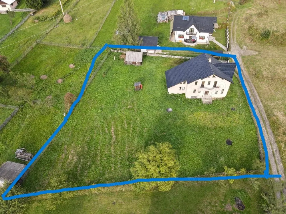 Vilă   Casă 326 mp + mansardă, teren 2.170 mp   Vatra Dornei