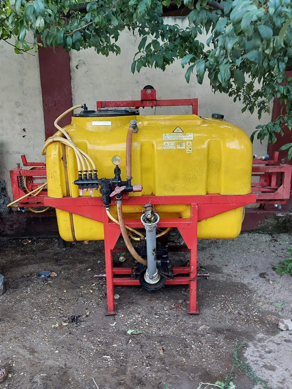 MET purtat,600 l, preț 2000 le