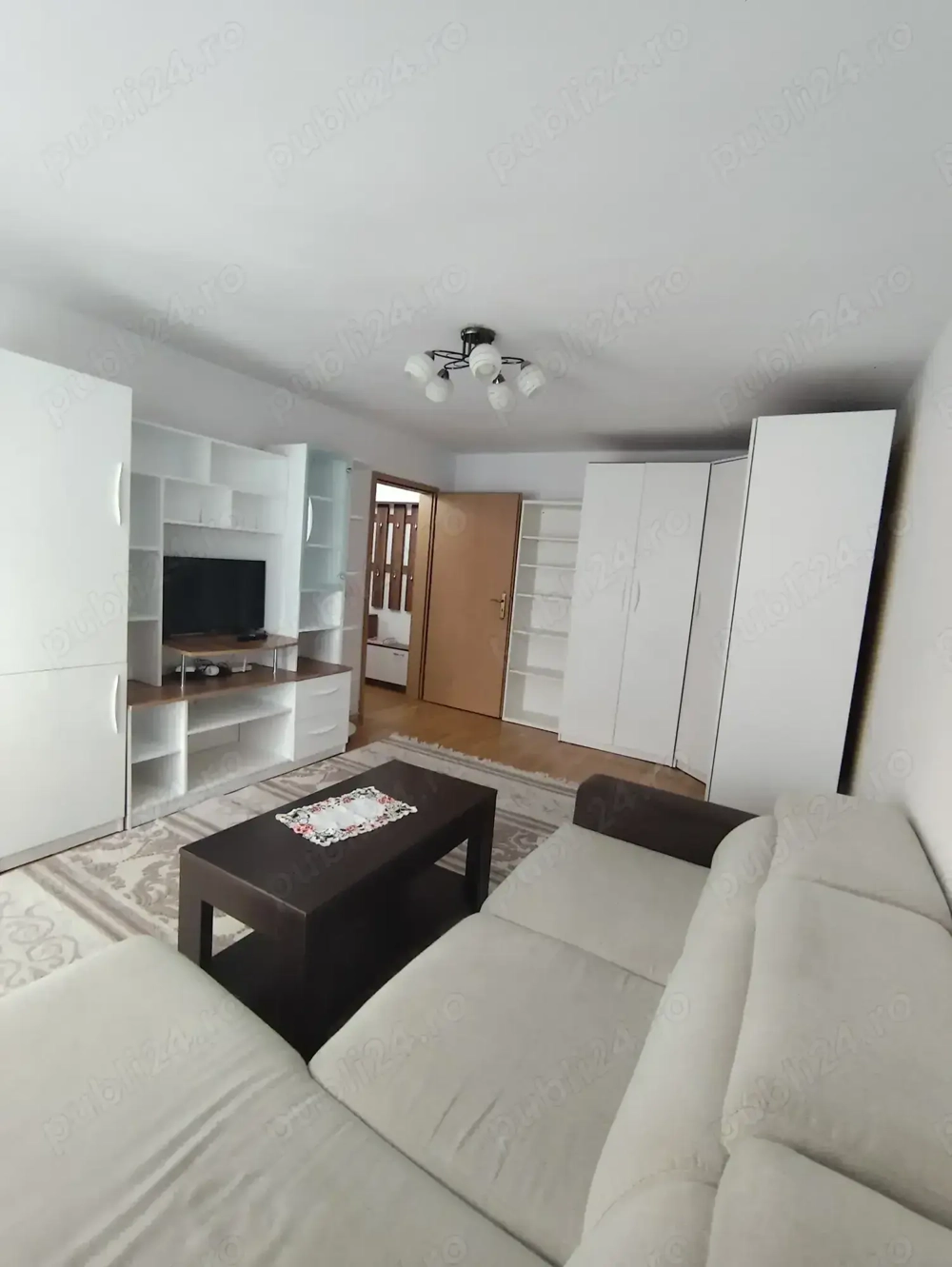 De vânzare apartament 2 camere decomandat