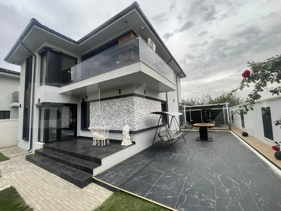 Casa deosebita, 170 mp utili, zona sud-estica, cu pompa de caldura si panouri 