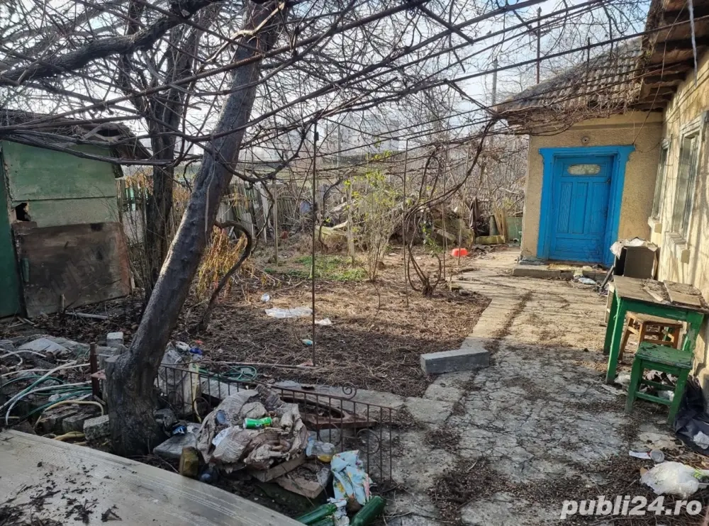 Casa batraneasca cu teren 300mp, deschidere 15.3mp