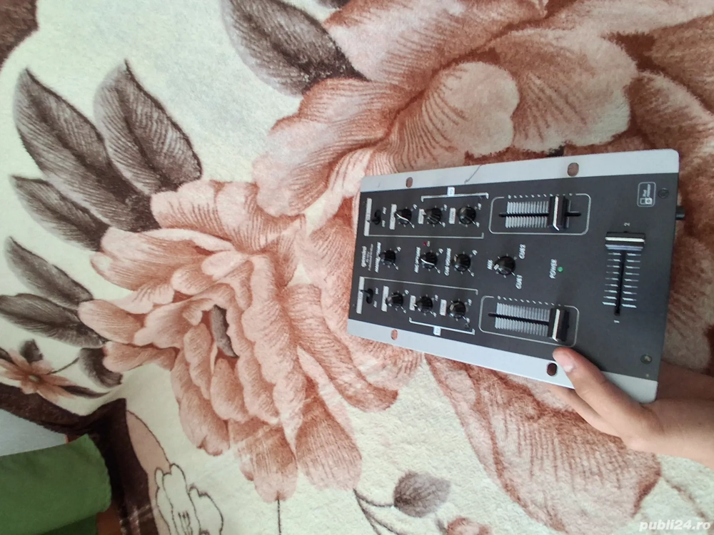 Profesional DJ mixer Gemini