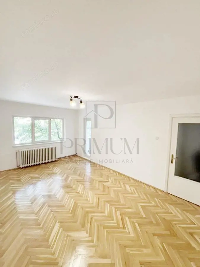 SAGUNA - 3 Cam - Decom - Centrala Proprie - 2 Bai - 3 Boxe - Garaj - ETAJ 1