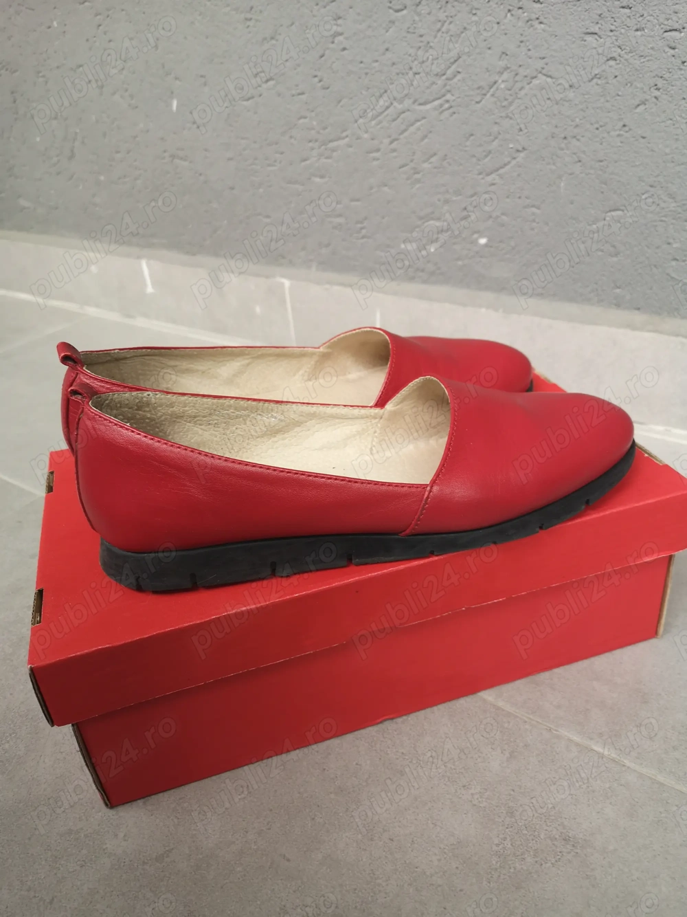 Balerini Comart din piele naturala (interior si exterior), confortabili si usori, marimea 40